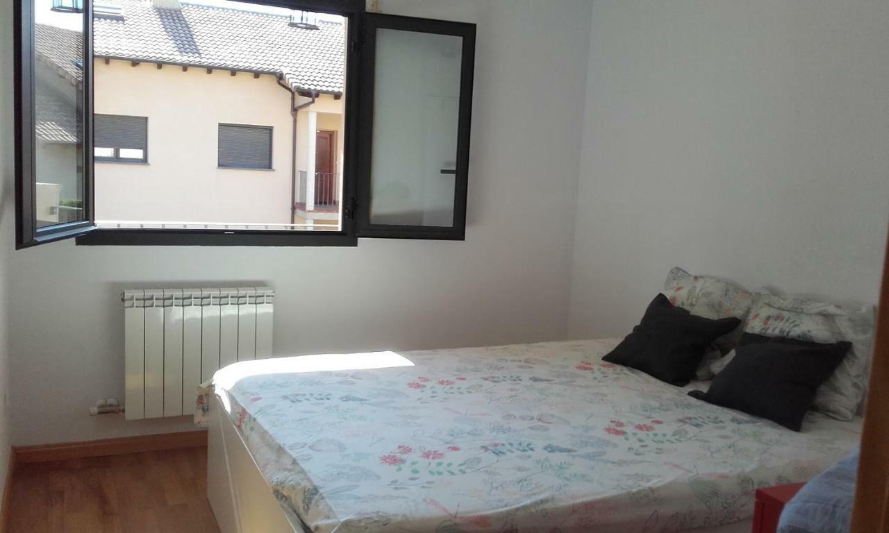 Apartamento Paola. Prepirineo. Senderismo, Relax... La Puebla De Castro Bagian luar foto